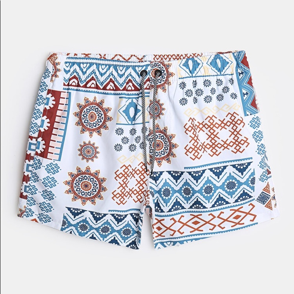 ChArmkpR mens tribal pattern swim trunk, M. Brand new with tags!